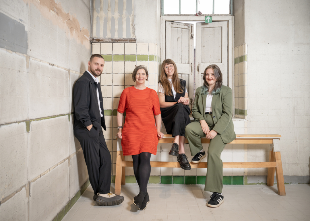 01 Landscape Serious