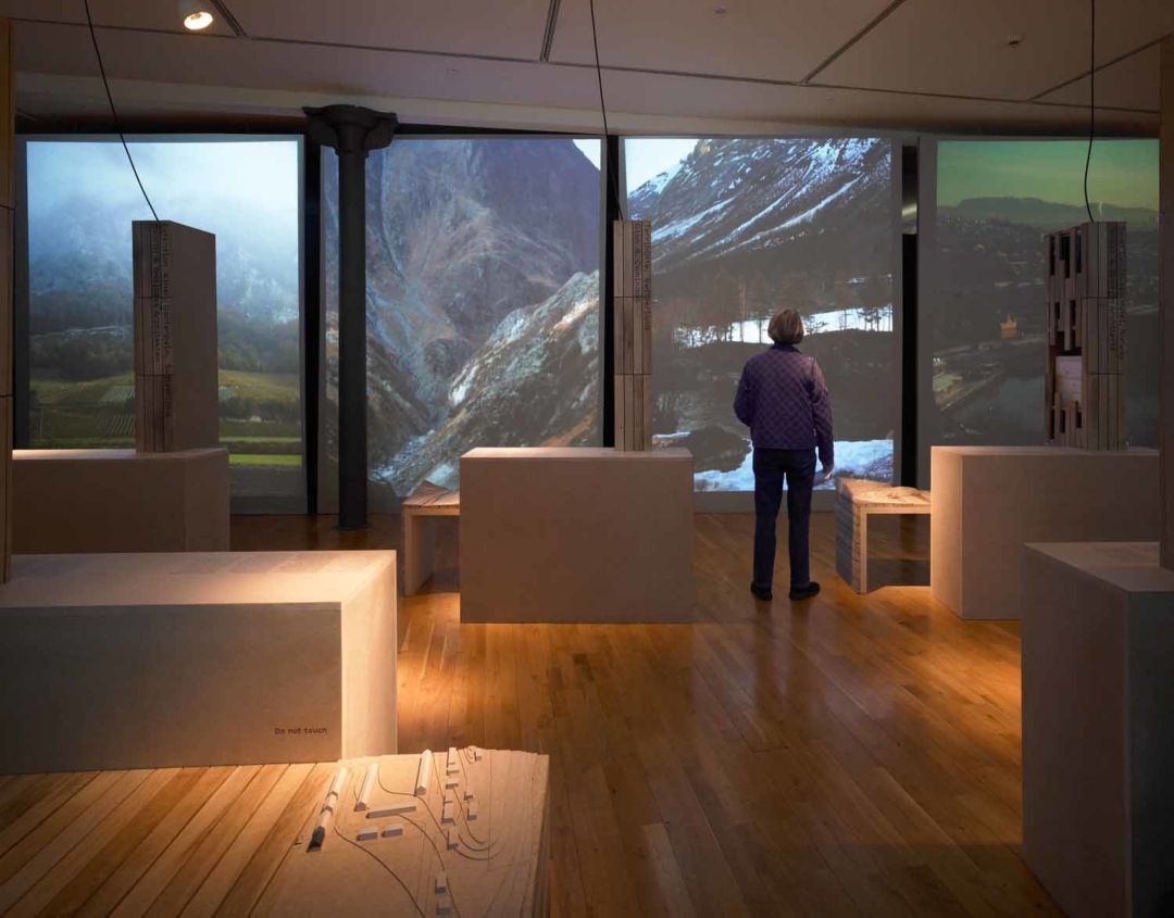 Building Biographies 4 A